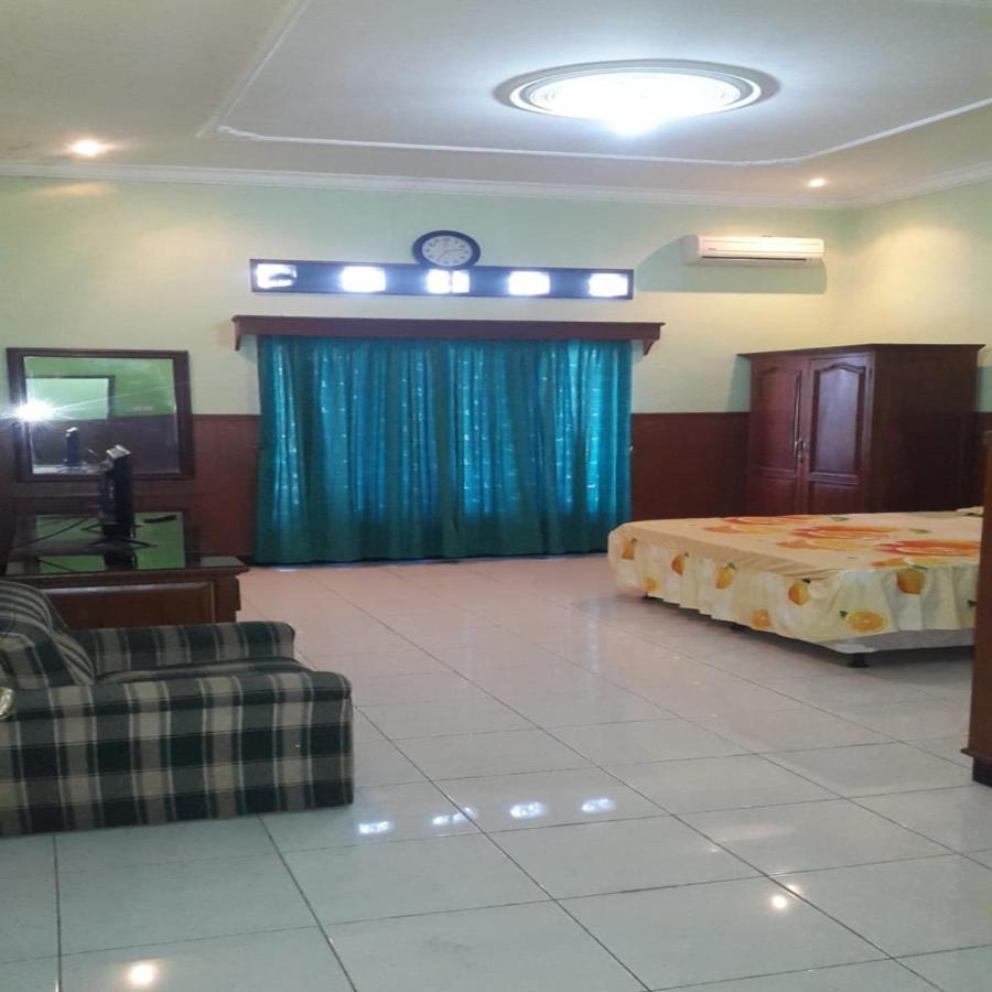 Lawean Hotel Mulia מראה חיצוני תמונה