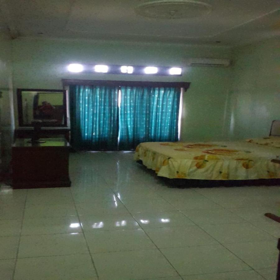 Lawean Hotel Mulia מראה חיצוני תמונה