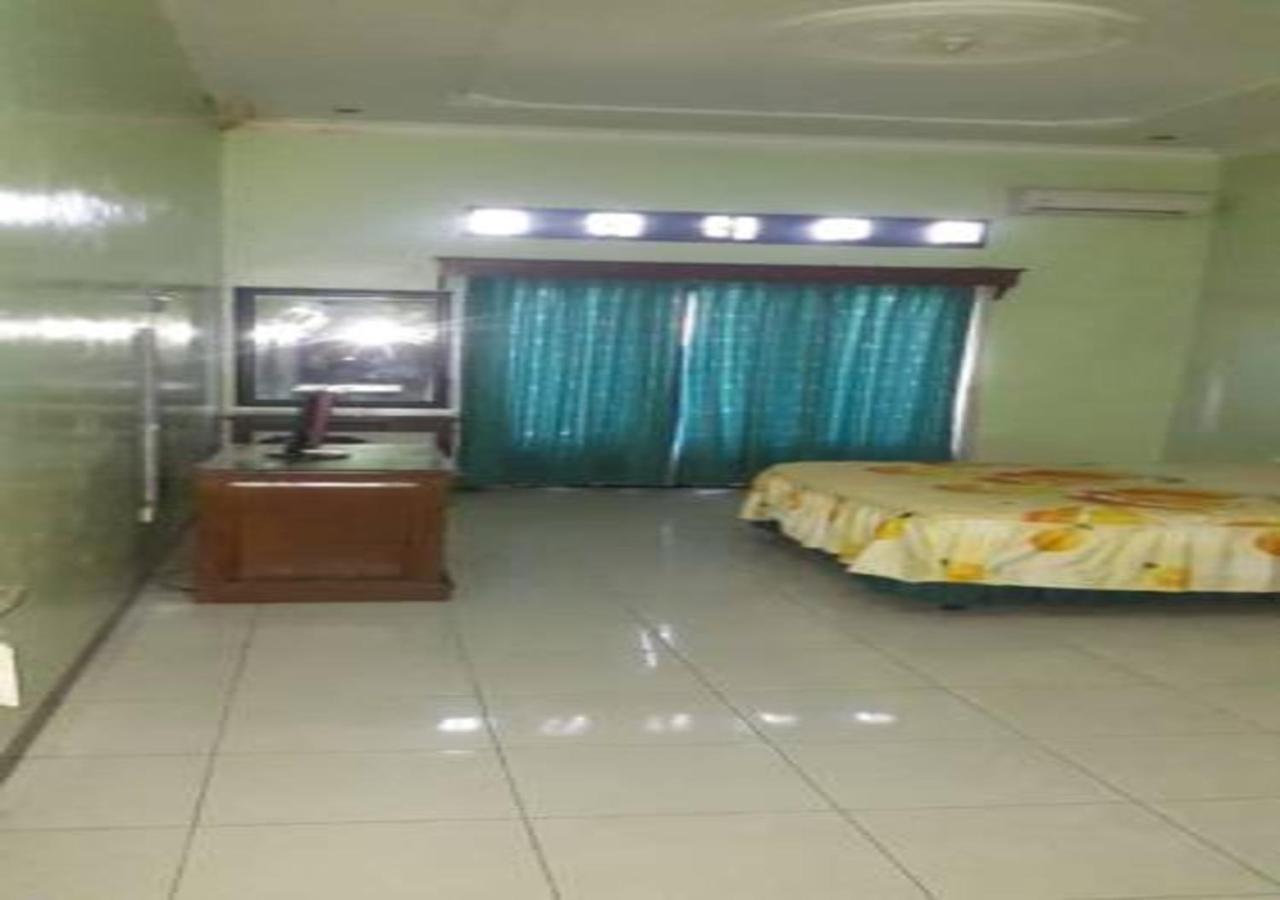 Lawean Hotel Mulia מראה חיצוני תמונה